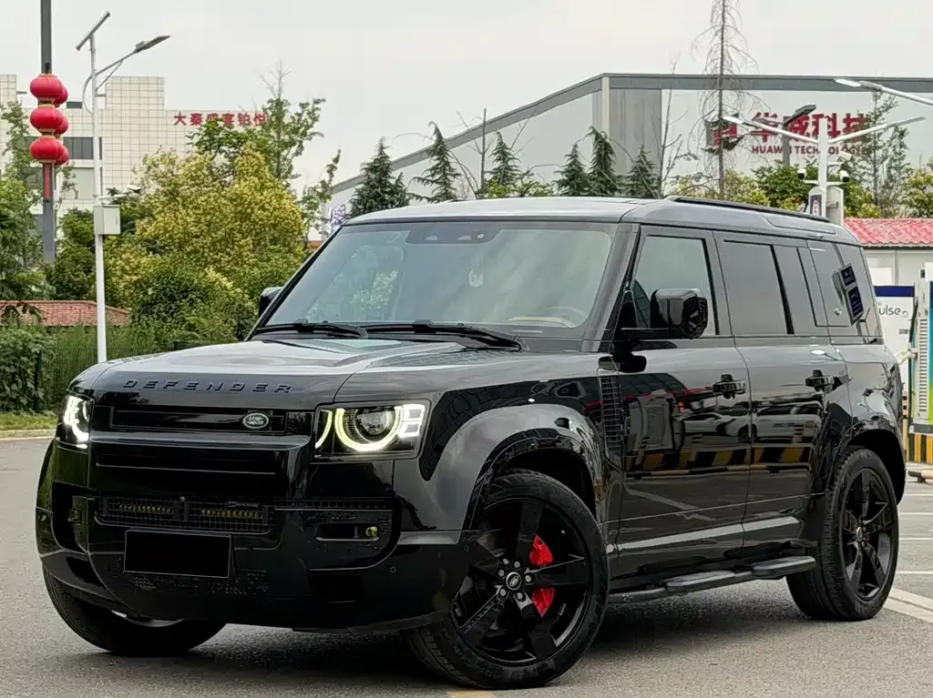 Land Rover Defender — фото 1