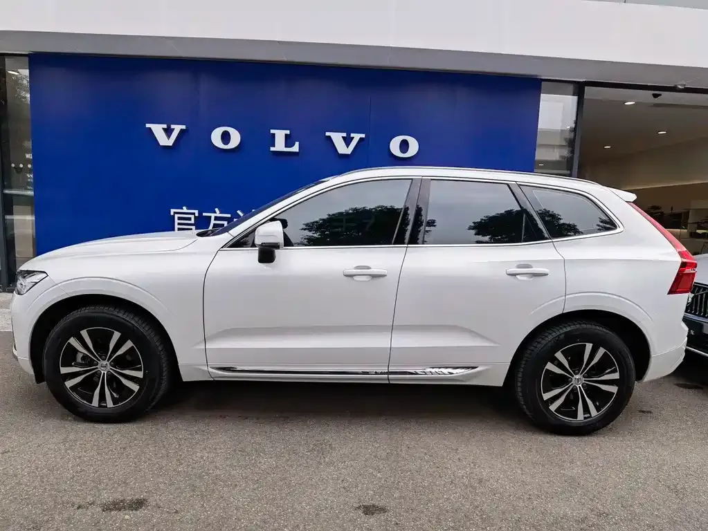Volvo XC60 — фото 2