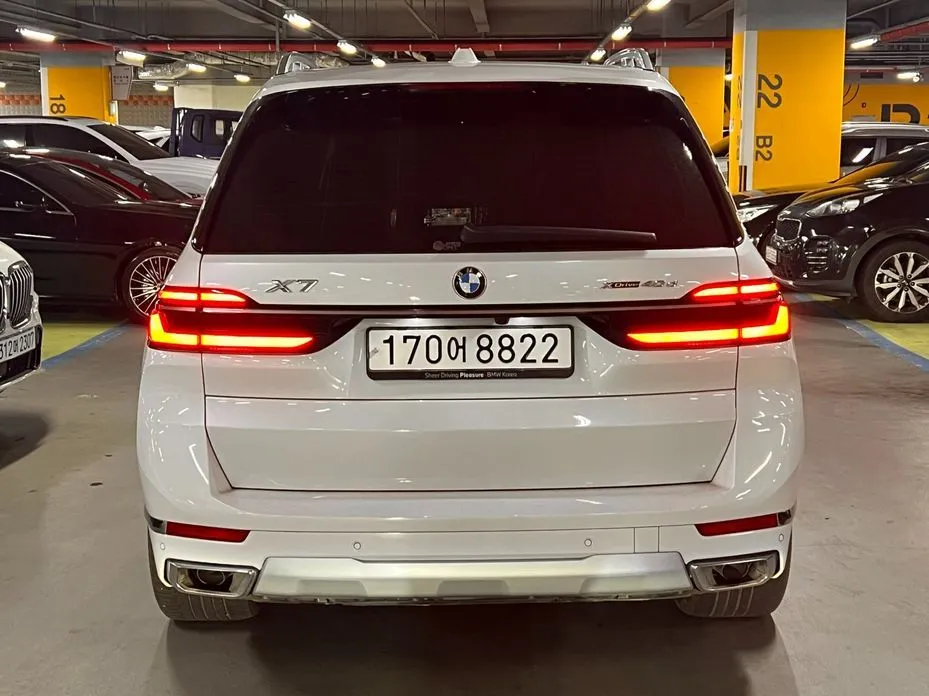 BMW X7 — фото 7