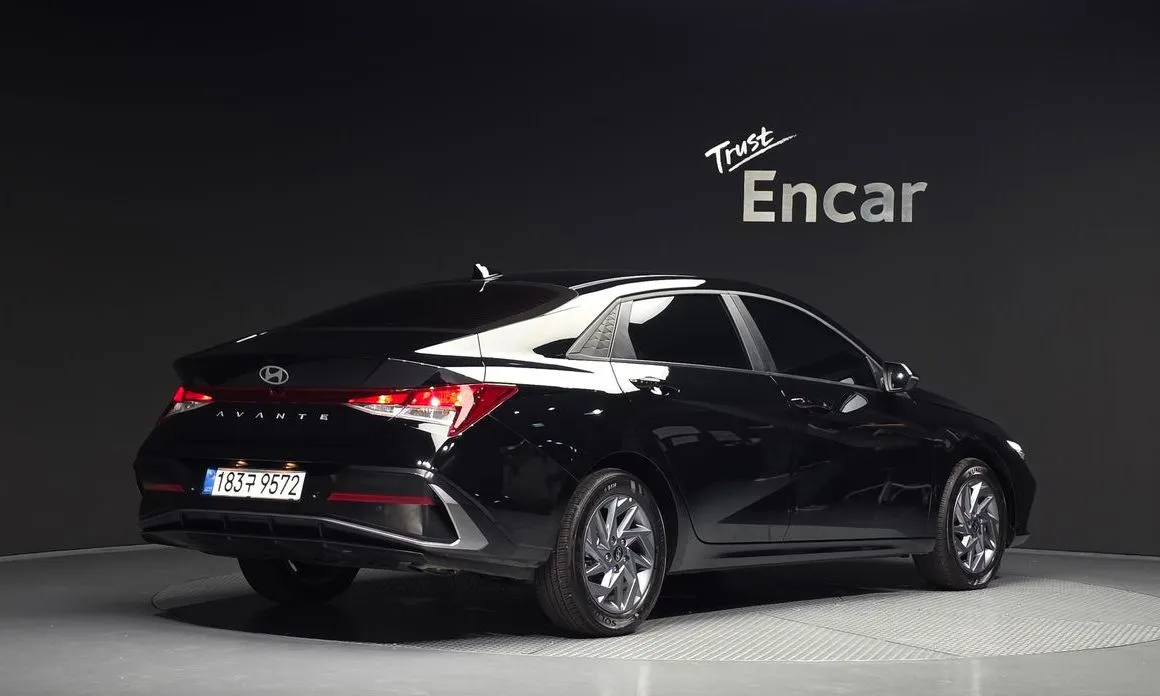 Hyundai AVANTE — фото 2
