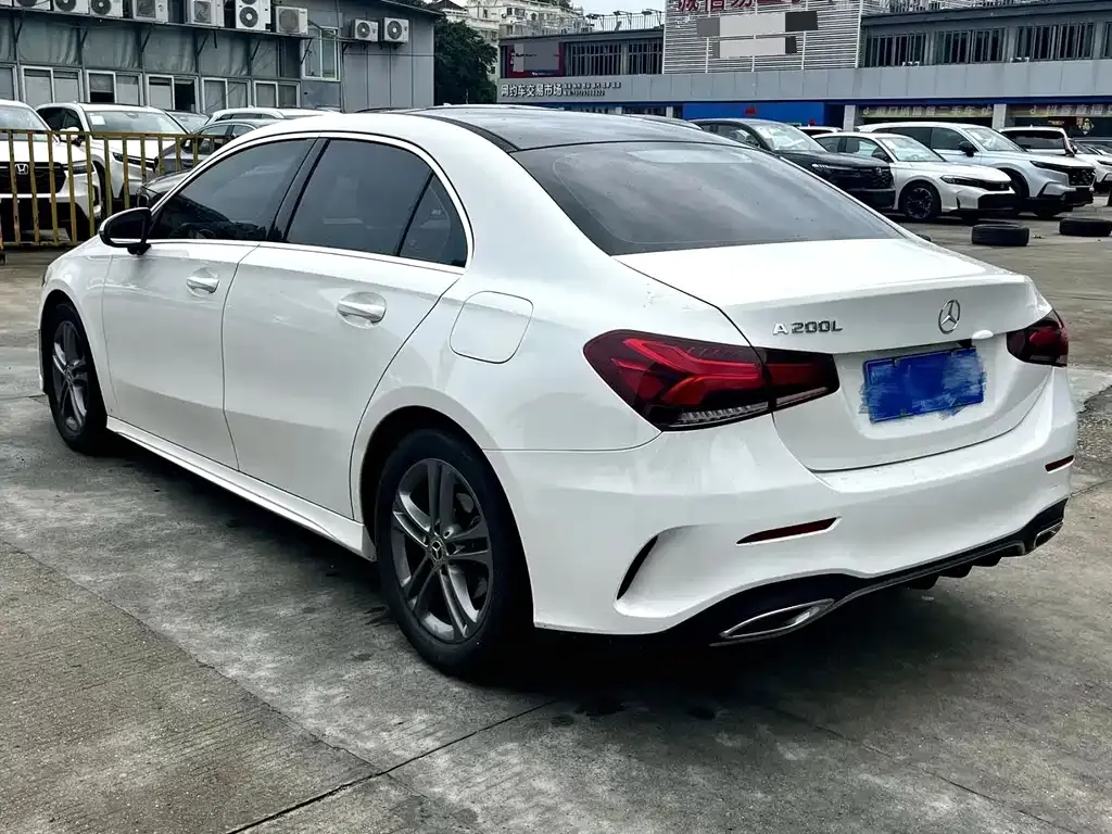 Mercedes-Benz A-Class — фото 9