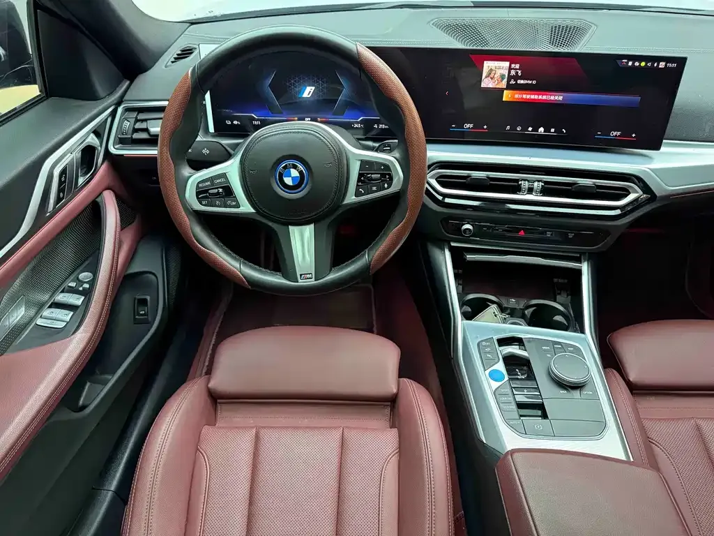 BMW i4 — фото 9