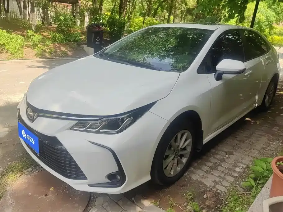 Toyota Corolla — фото 1