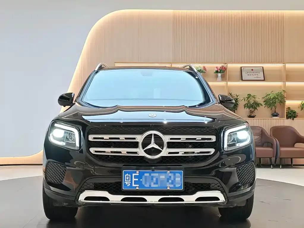 Mercedes-Benz GLB — фото 3