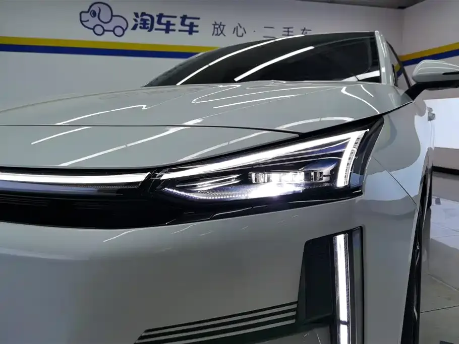 Geely Galaxy L6 — фото 10