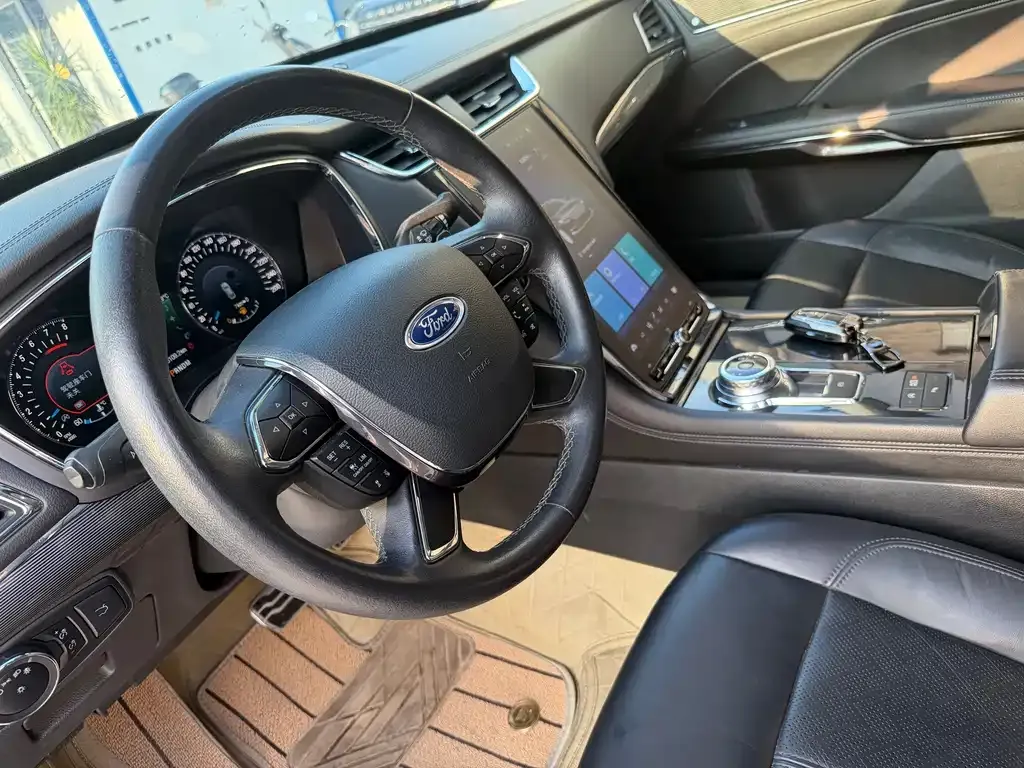 Ford Taurus — фото 10