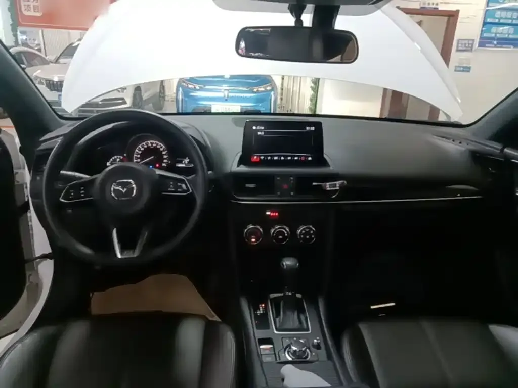 Mazda CX-4 — фото 6