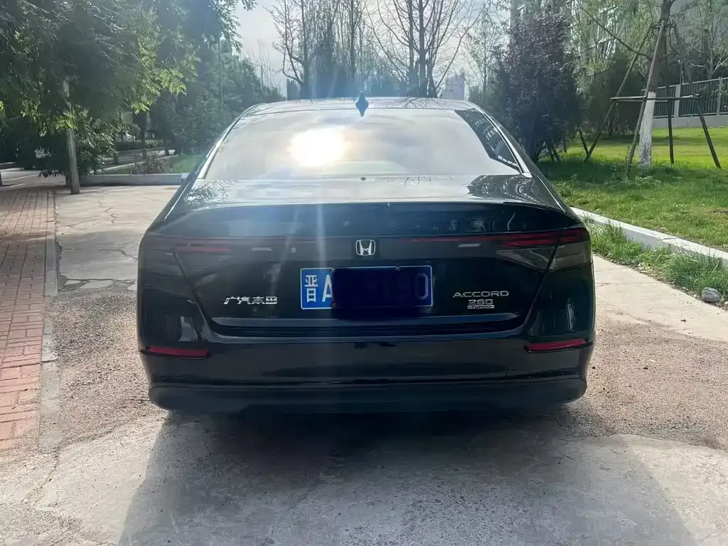 Honda Accord — фото 3
