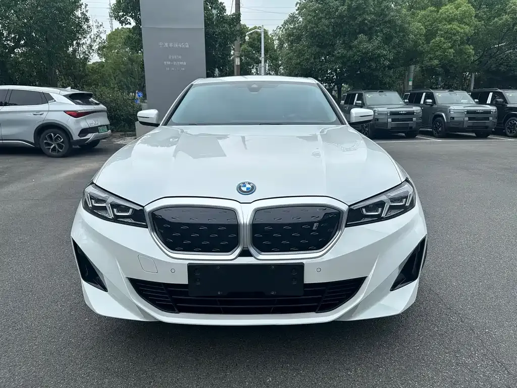 BMW i3 — фото 10