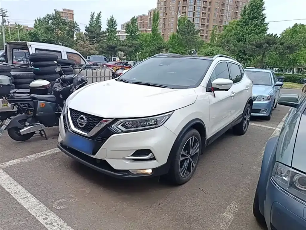 Nissan Qashqai — фото 6