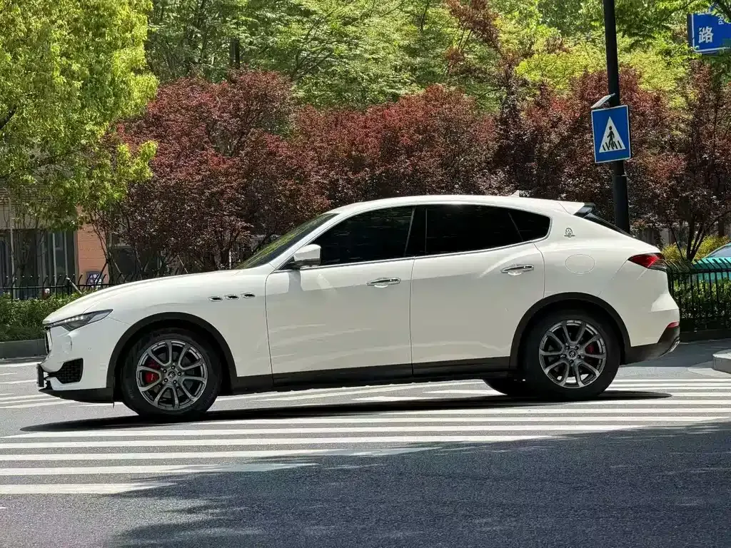 Maserati Levante — фото 7