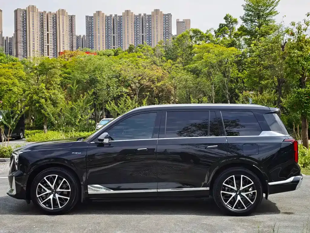 GAC Motor Trumpchi ES9 — фото 3