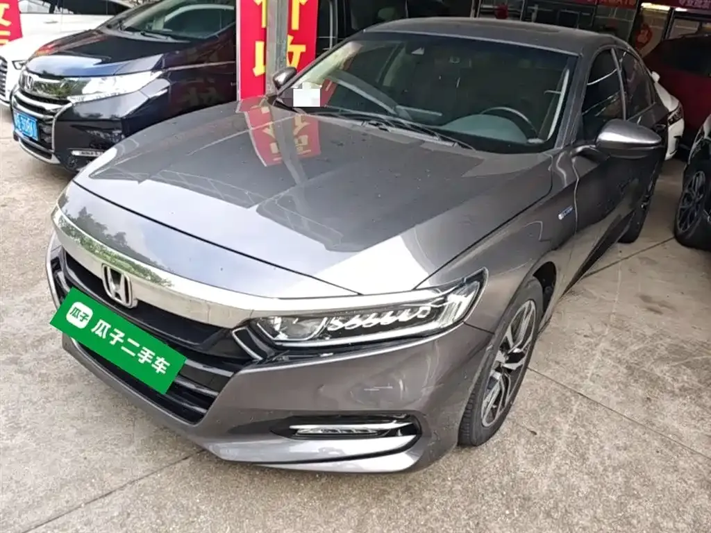 Honda Accord — фото 1