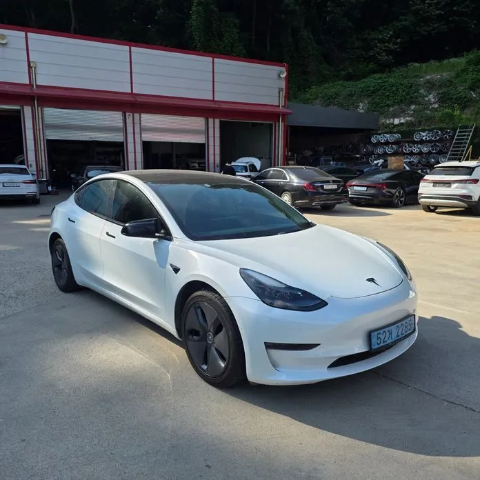 Tesla Model 3 — фото 5