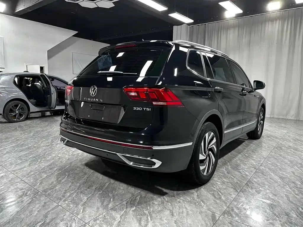Volkswagen Tiguan L — фото 9
