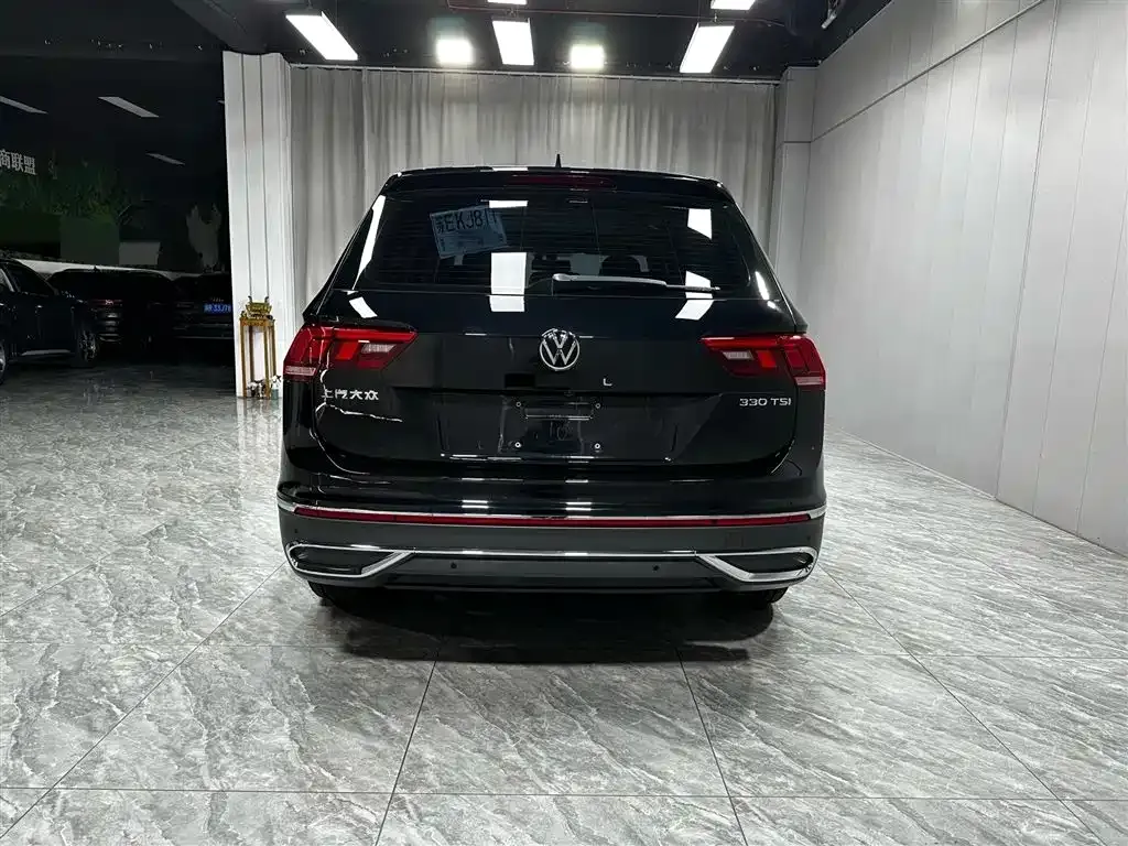 Volkswagen Tiguan L — фото 4