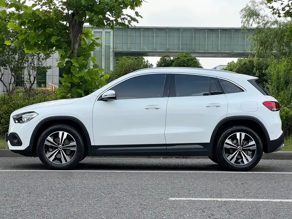 Mercedes-Benz GLA — фото 5