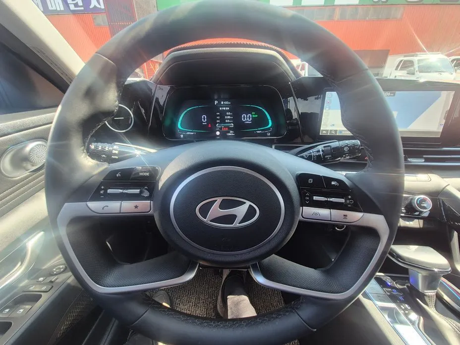 Hyundai AVANTE — фото 8