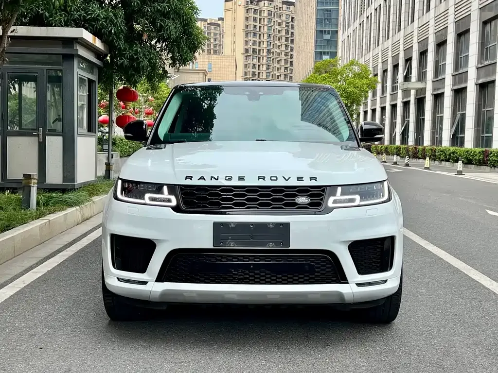 Land Rover Sport — фото 1