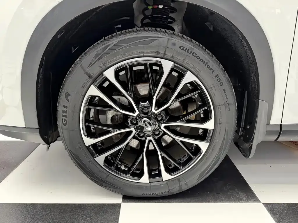 GAC Motor GS4 Plus — фото 4