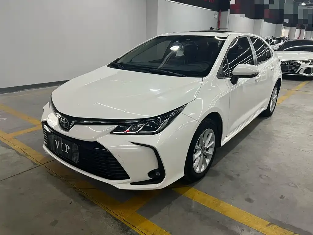 Toyota Corolla — фото 1