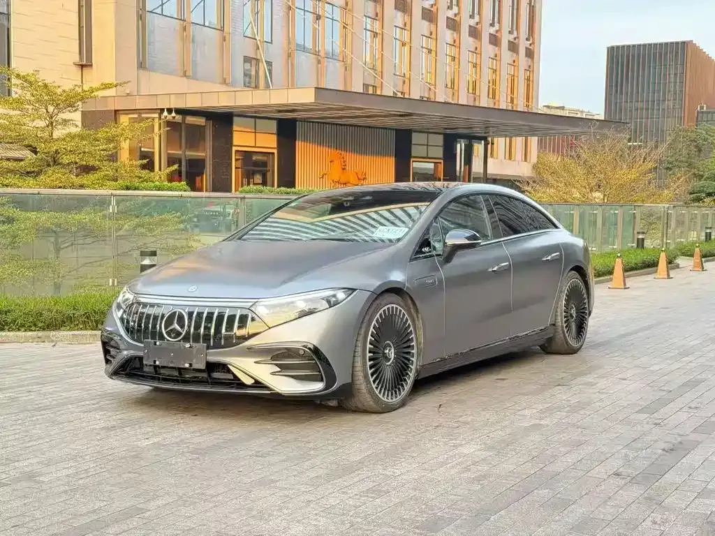 Mercedes-Benz EQS AMG — фото 1