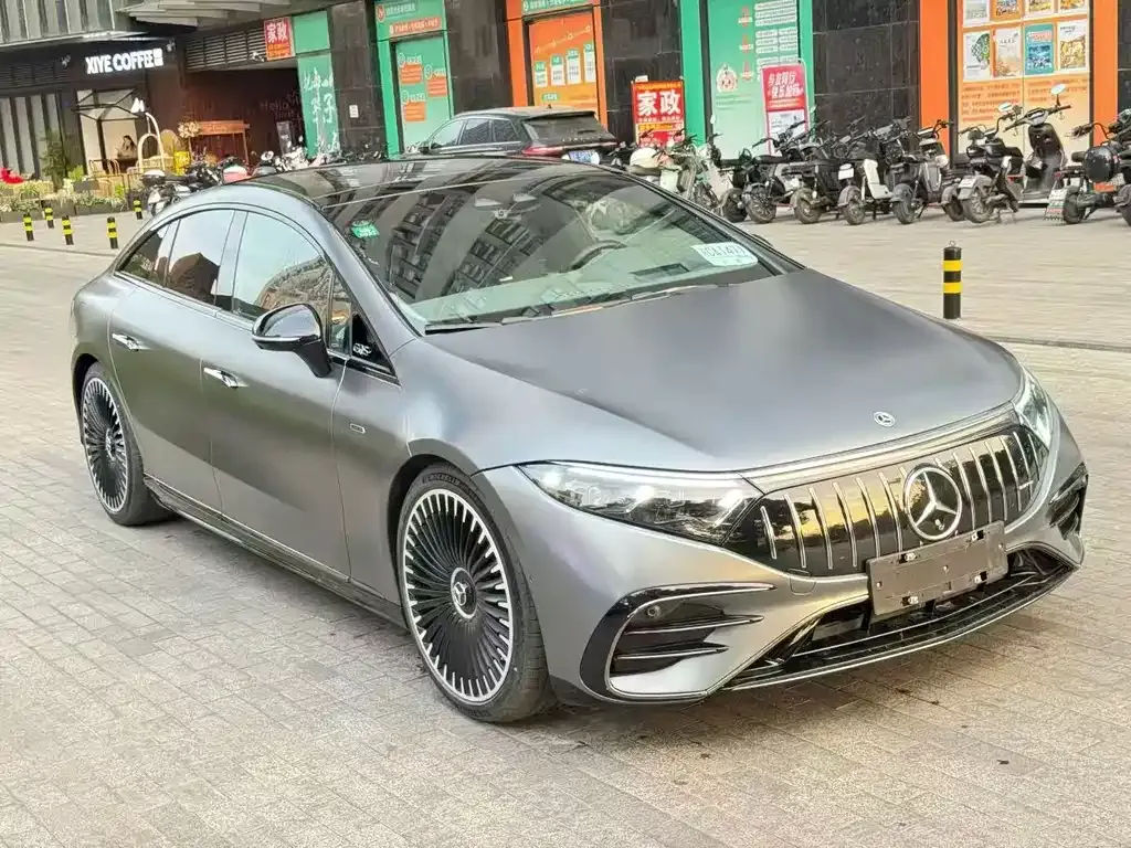 Mercedes-Benz EQS AMG — фото 4