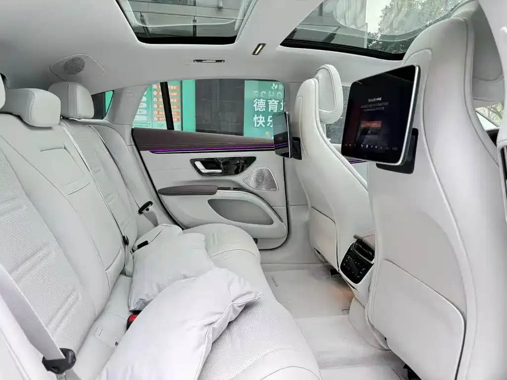Mercedes-Benz EQS AMG — фото 6