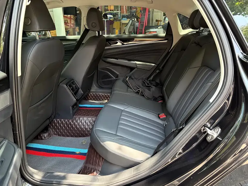 Volkswagen Passat — фото 3
