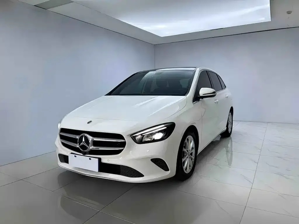 Mercedes-Benz B-Class — фото 1