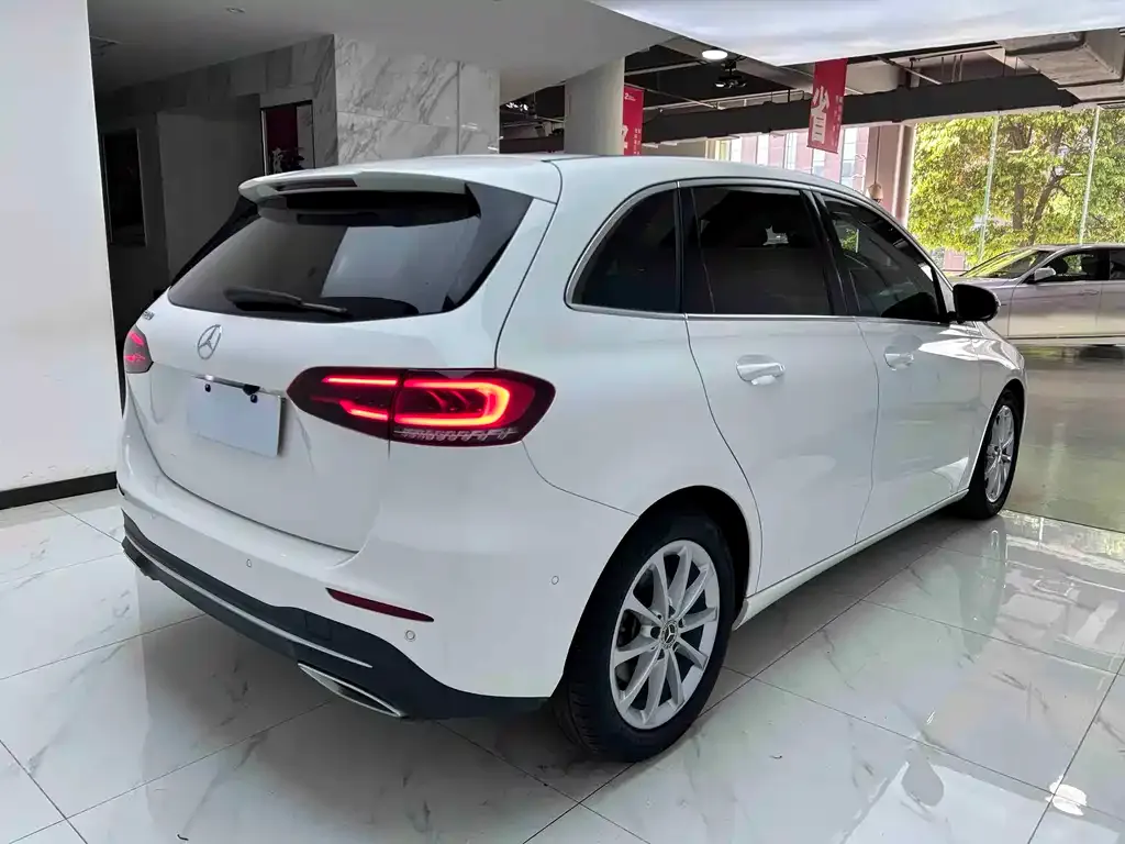Mercedes-Benz B-Class — фото 10
