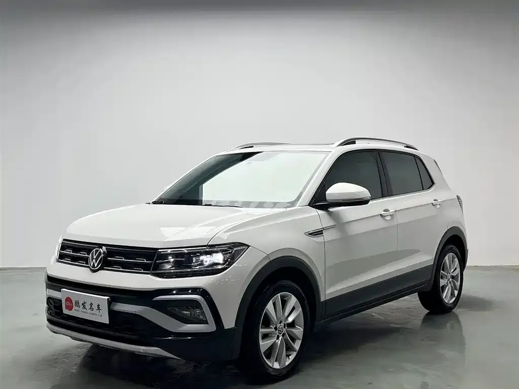 Volkswagen T-Cross — фото 1