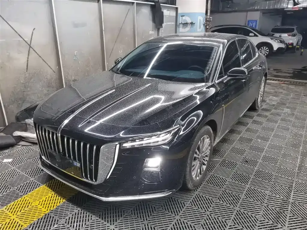 Hongqi H5 — фото 1