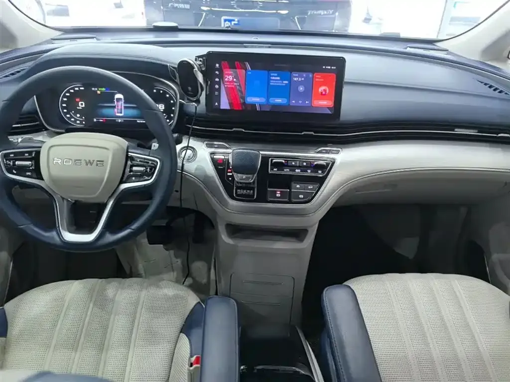 Roewe iMAX8 — фото 10