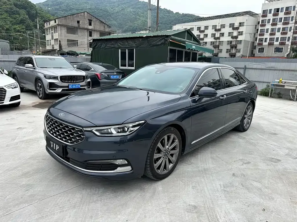 Ford Taurus — фото 1