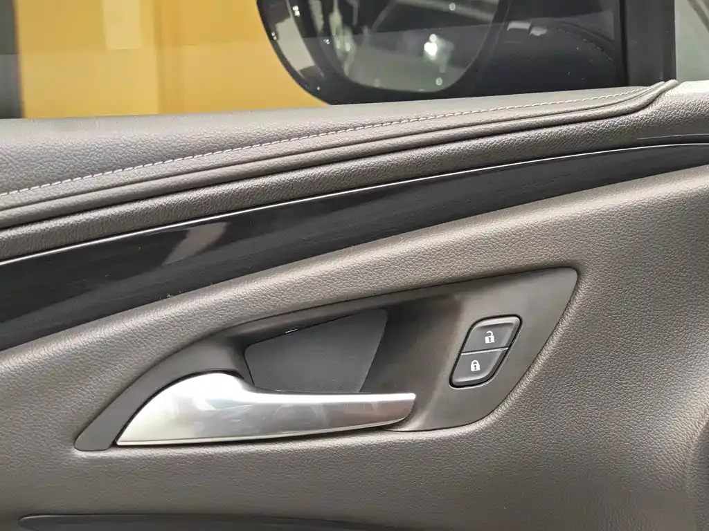Buick Envision Plus — фото 5