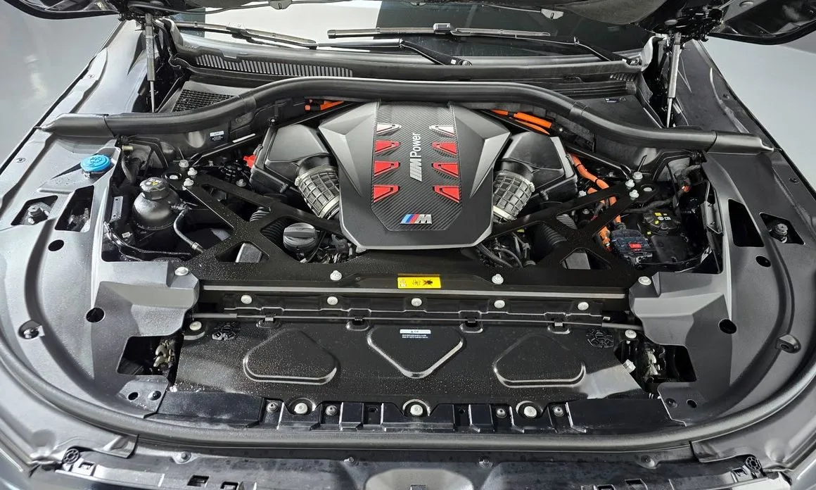 BMW XM — фото 6