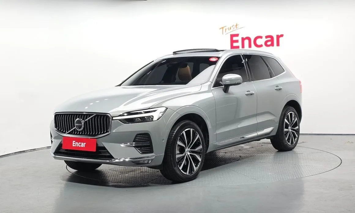 Volvo XC60 — фото 1