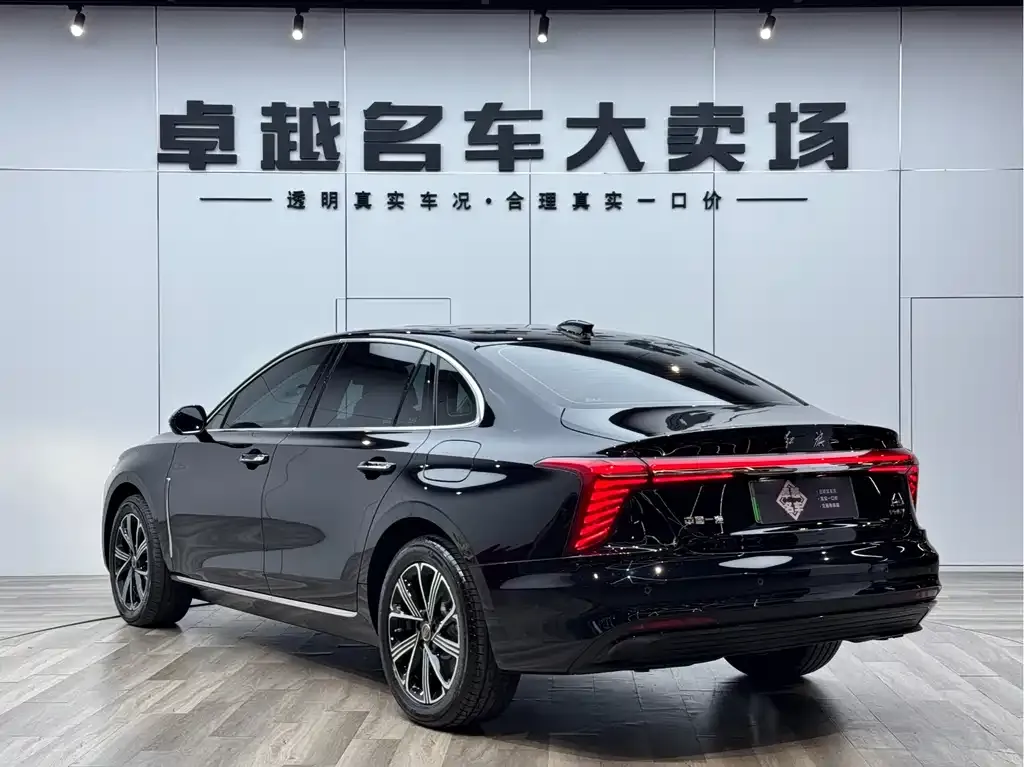 Hongqi H5 PHEV — фото 6