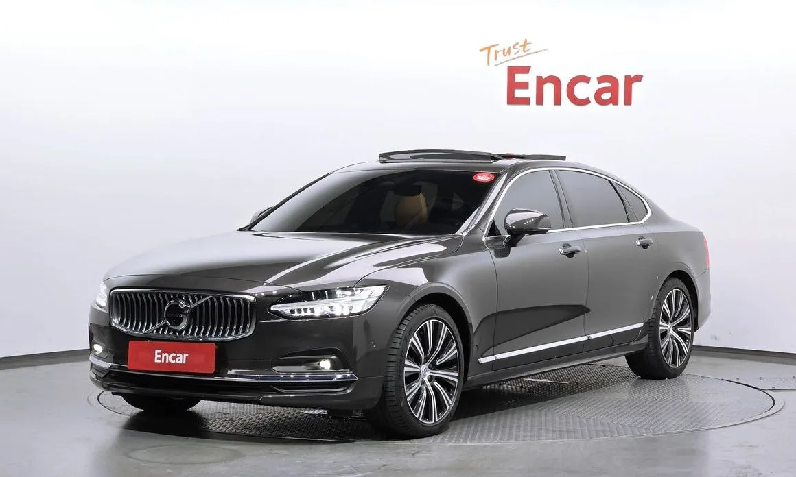 Volvo S90 — фото 1