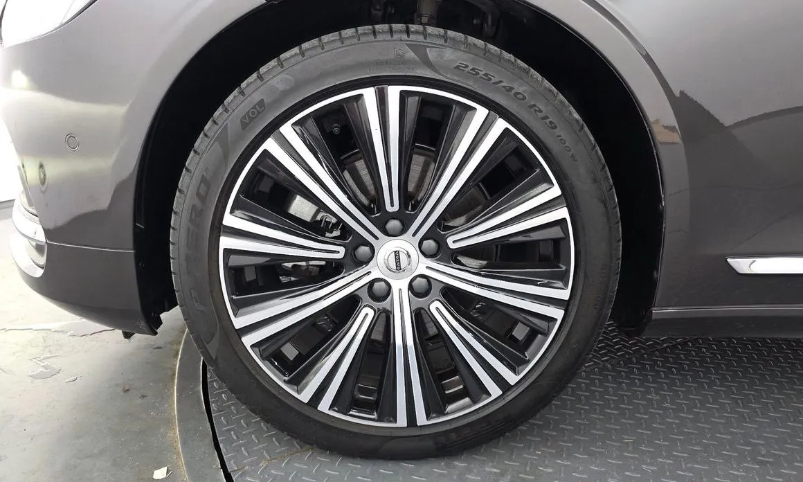 Volvo S90 — фото 10
