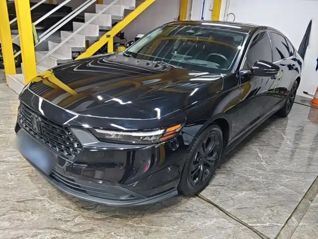 Honda Accord — фото 1