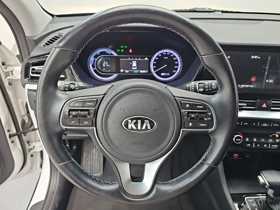 Kia Niro — фото 8