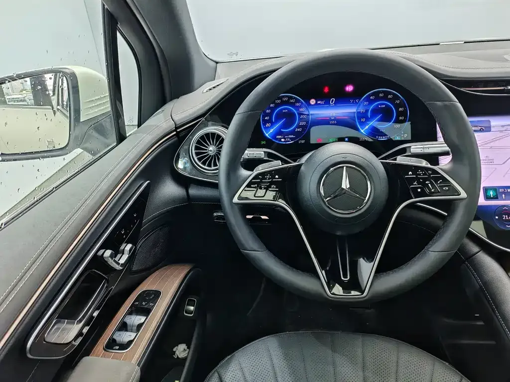 Mercedes-Benz EQS SUV — фото 2