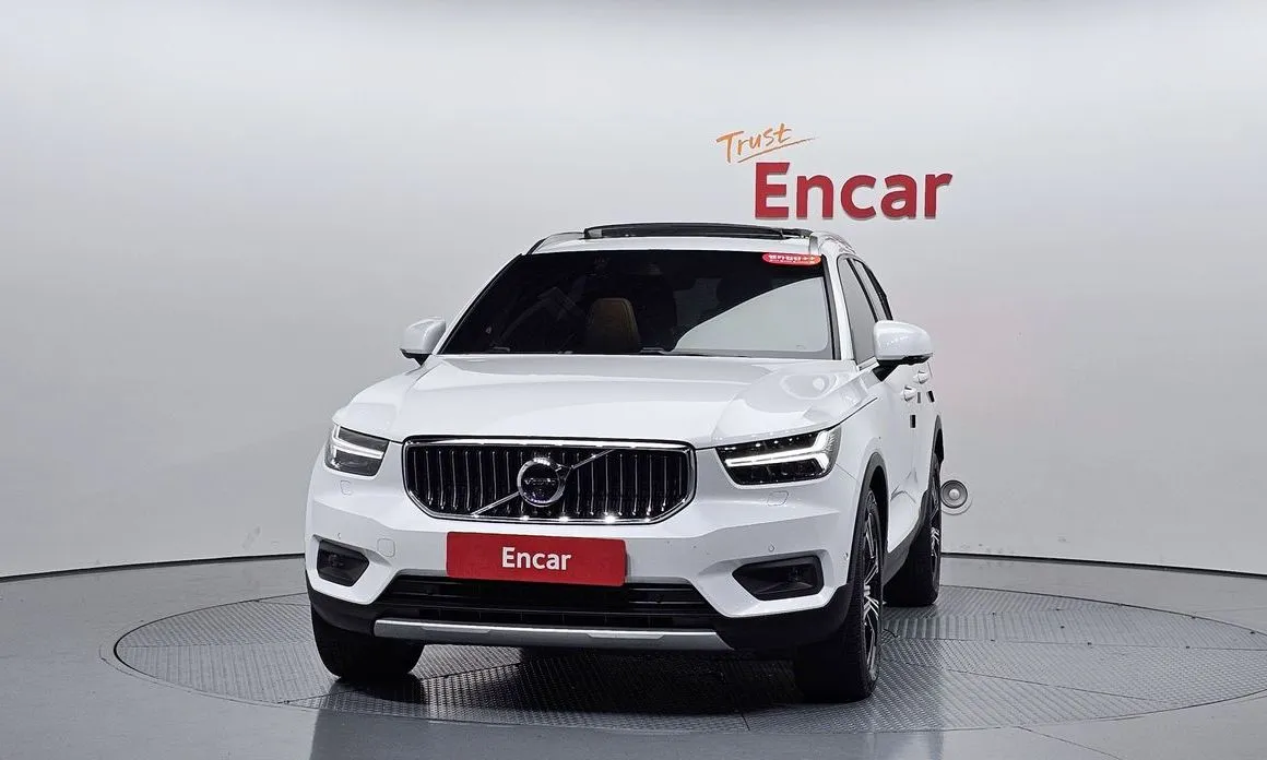 Volvo XC40 — фото 3