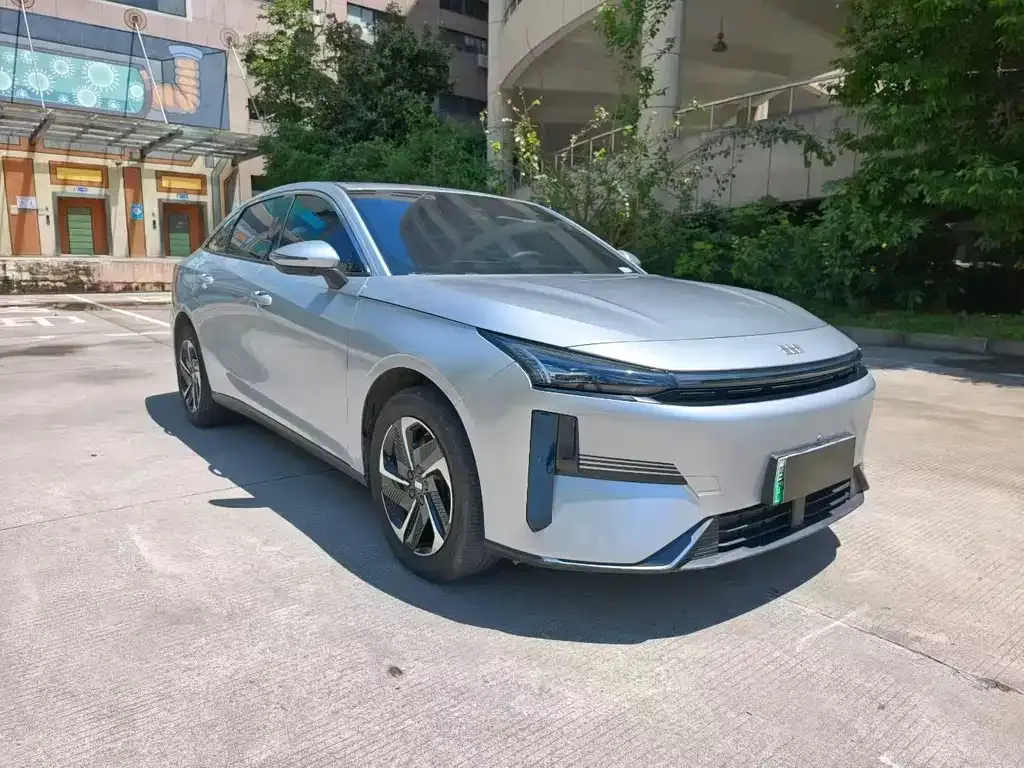 Geely Galaxy L6 — фото 2