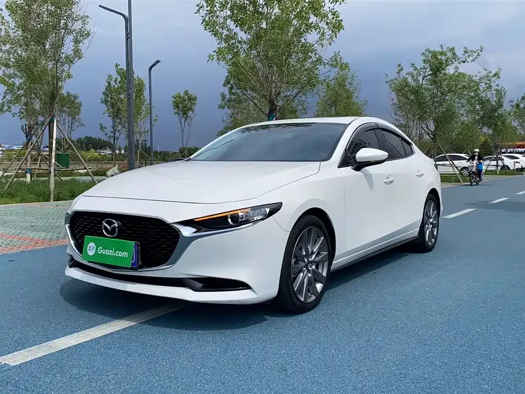 Mazda 3 Axela — фото 1