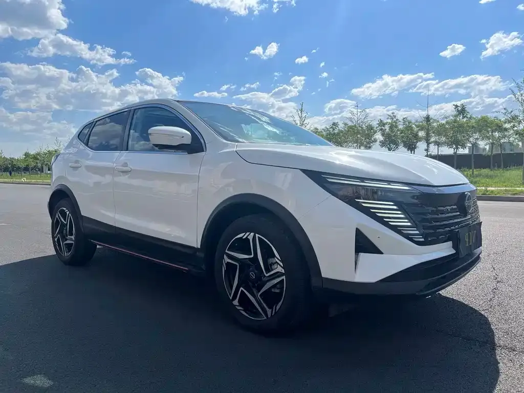 Nissan Qashqai — фото 1