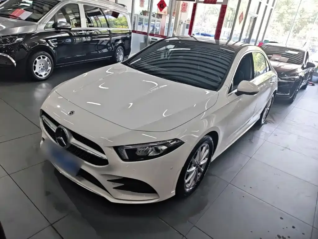 Mercedes-Benz A-Class — фото 1