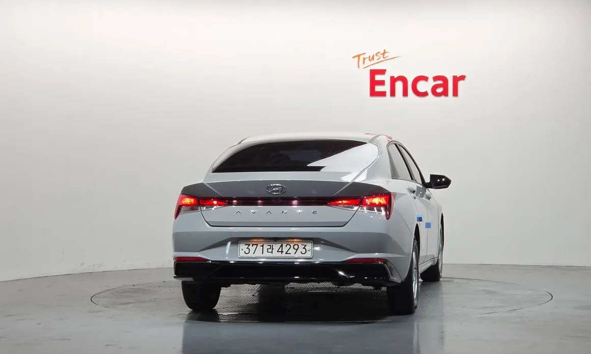 Hyundai AVANTE — фото 5